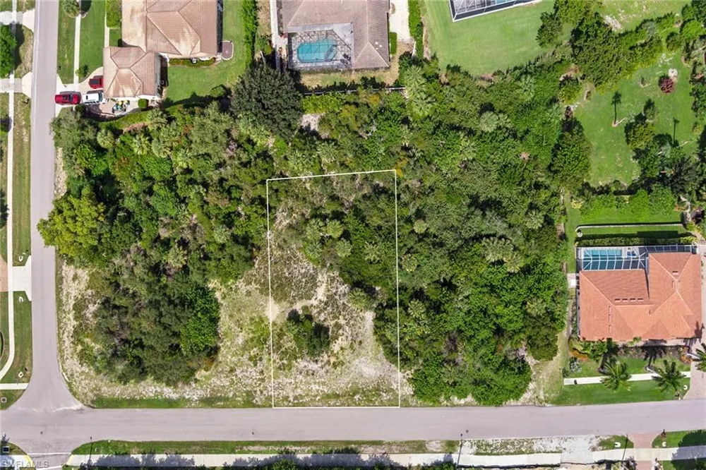 680 Inlet Drive Marco Island, FL 34145