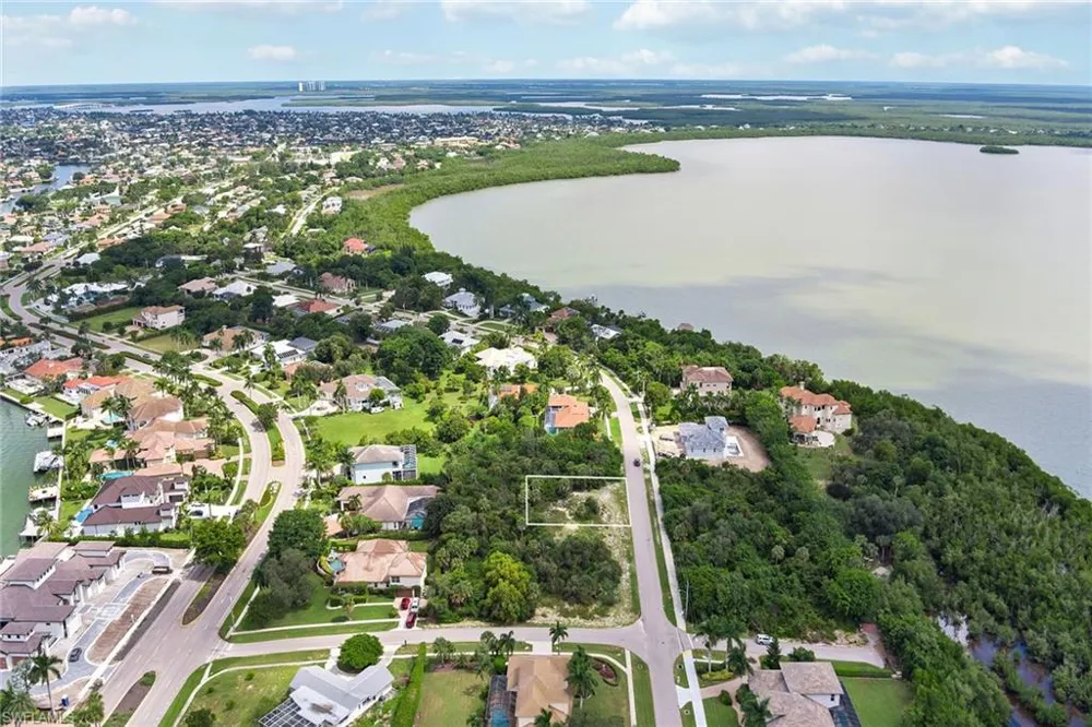 680 Inlet Drive Marco Island, FL 34145