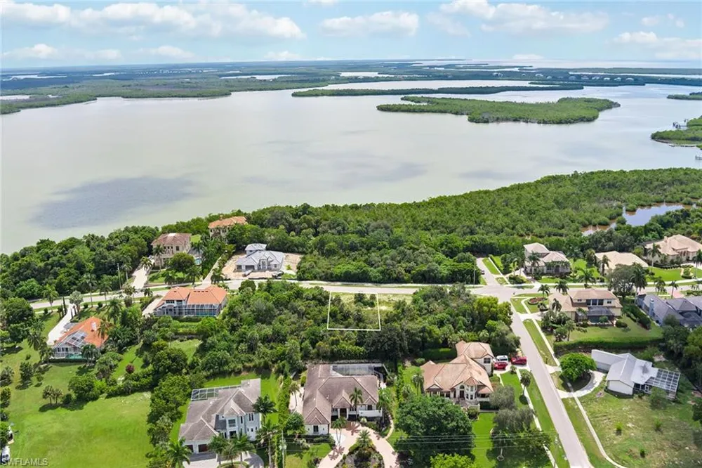 680 Inlet Drive Marco Island, FL 34145