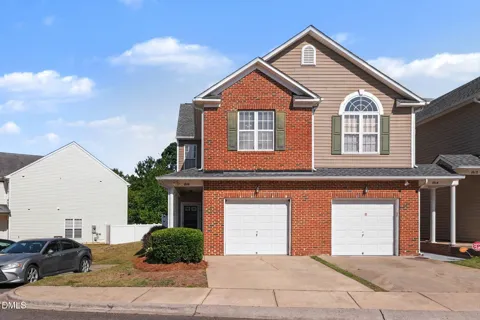 1016 Hadel Place