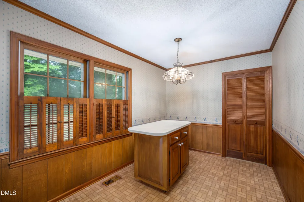 806 Cliftwood Drive Siler City, NC 27344