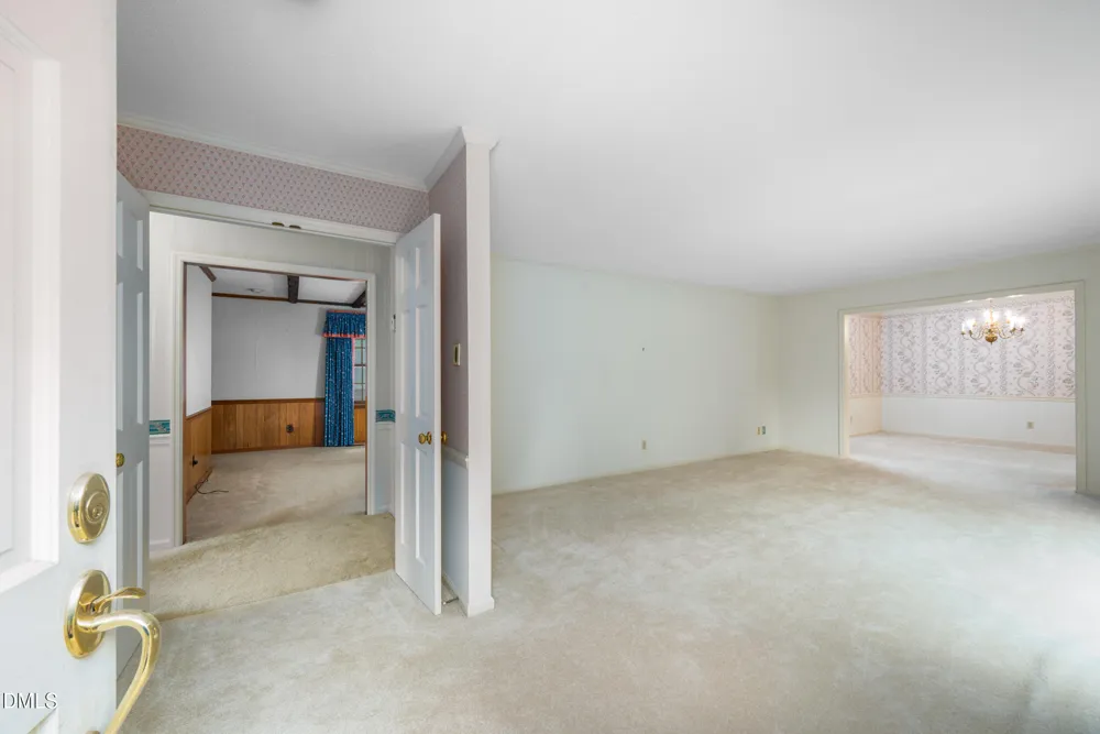 806 Cliftwood Drive Siler City, NC 27344