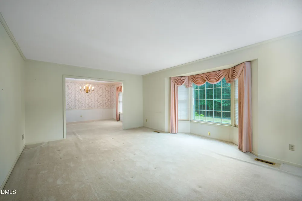 806 Cliftwood Drive Siler City, NC 27344