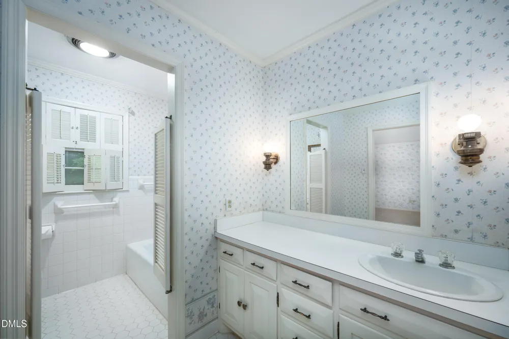 806 Cliftwood Drive Siler City, NC 27344