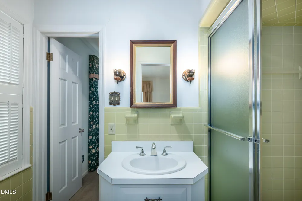 806 Cliftwood Drive Siler City, NC 27344