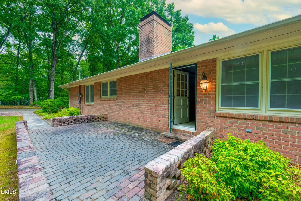 806 Cliftwood Drive Siler City, NC 27344