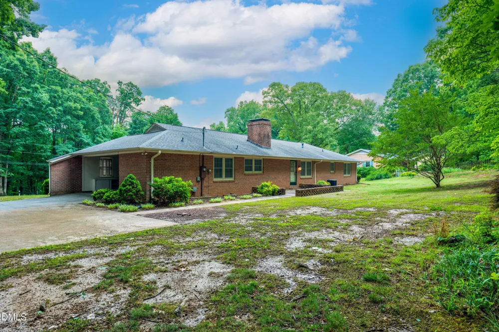 806 Cliftwood Drive Siler City, NC 27344