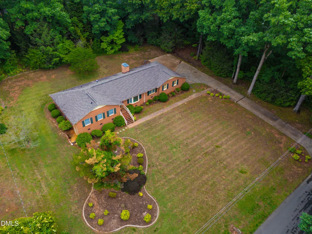 806 Cliftwood Drive Siler City, NC 27344