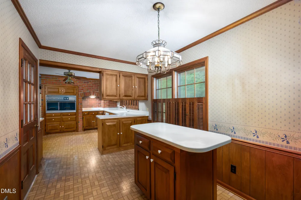 806 Cliftwood Drive Siler City, NC 27344