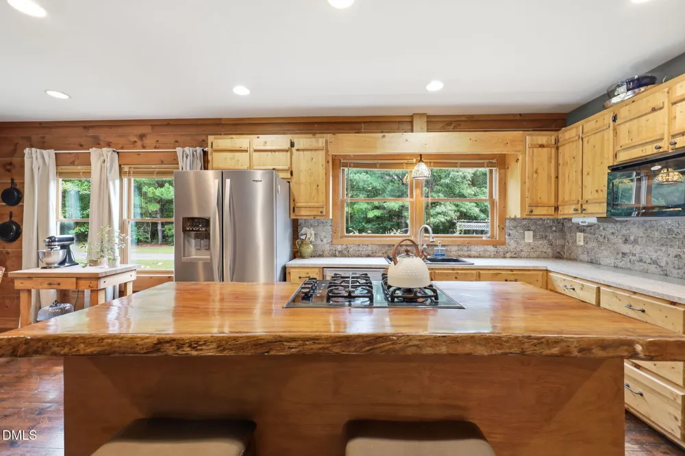 1656 Nc 42 Highway Moncure, NC 27559