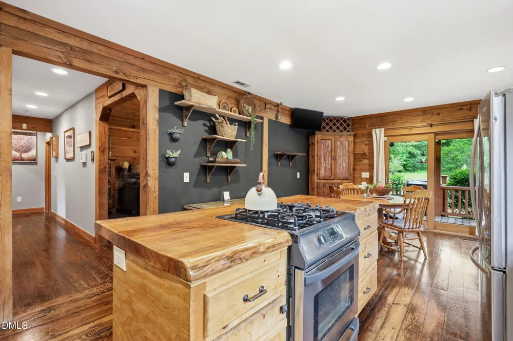 1656 Nc 42 Highway Moncure, NC 27559