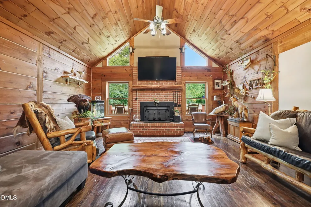 1656 Nc 42 Highway Moncure, NC 27559
