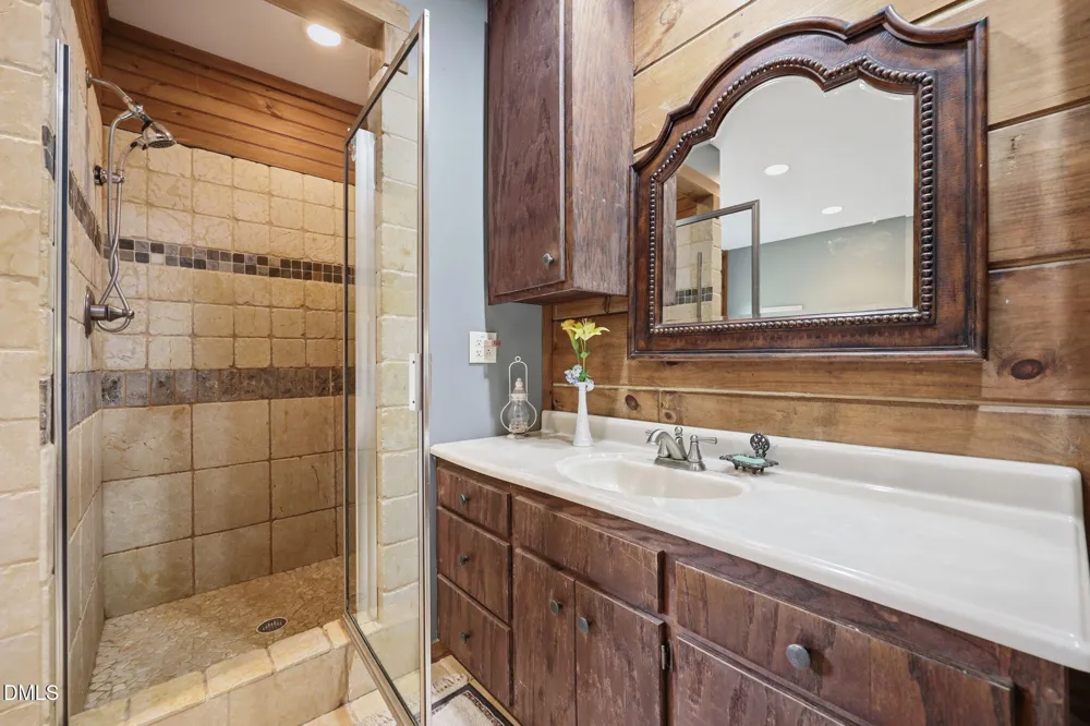 1656 Nc 42 Highway Moncure, NC 27559