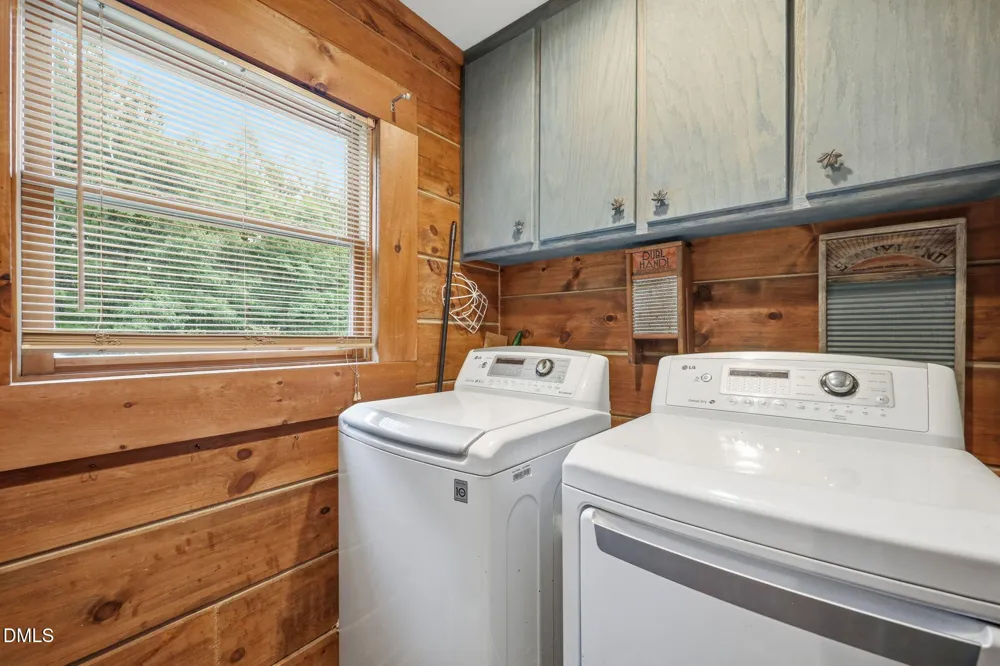 1656 Nc 42 Highway Moncure, NC 27559