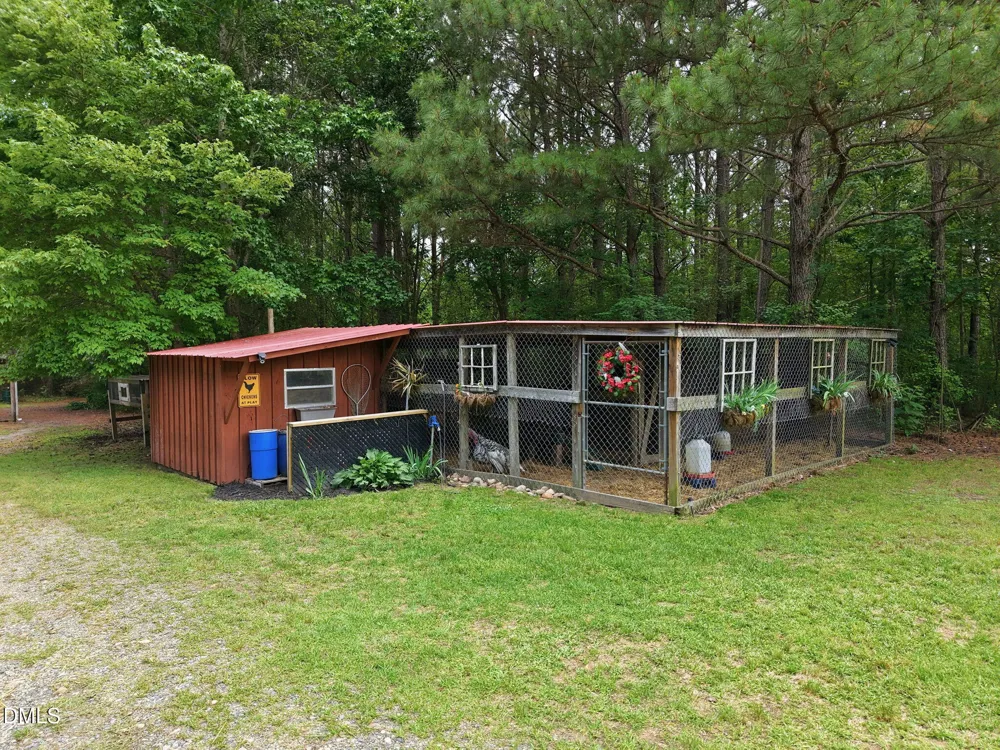 1656 Nc 42 Highway Moncure, NC 27559