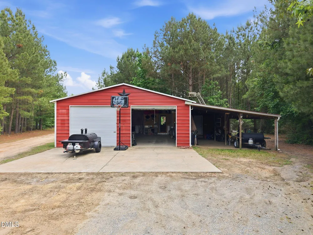 1656 Nc 42 Highway Moncure, NC 27559