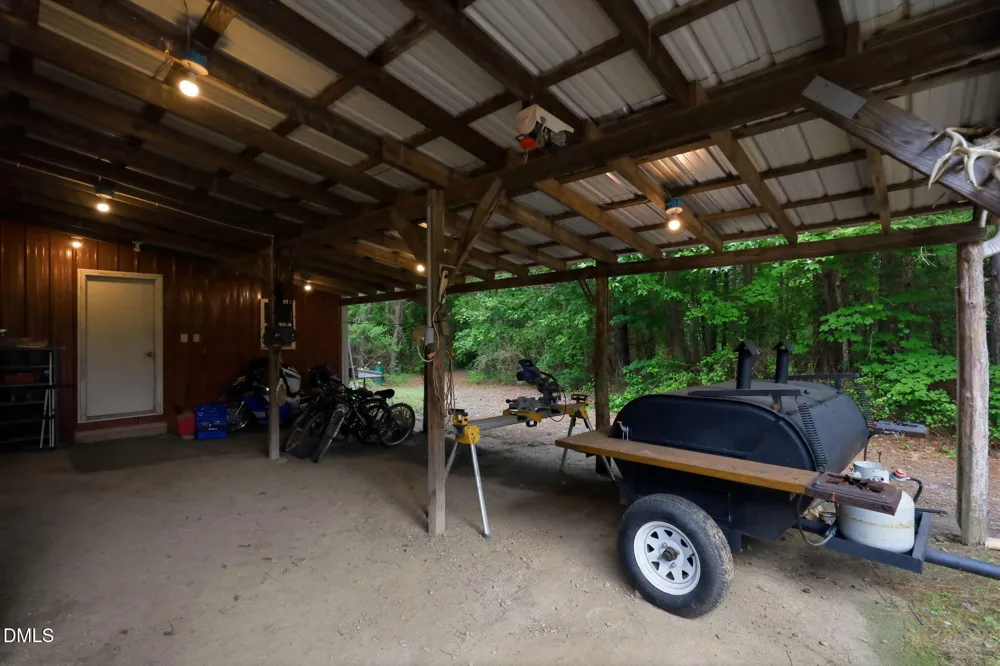 1656 Nc 42 Highway Moncure, NC 27559