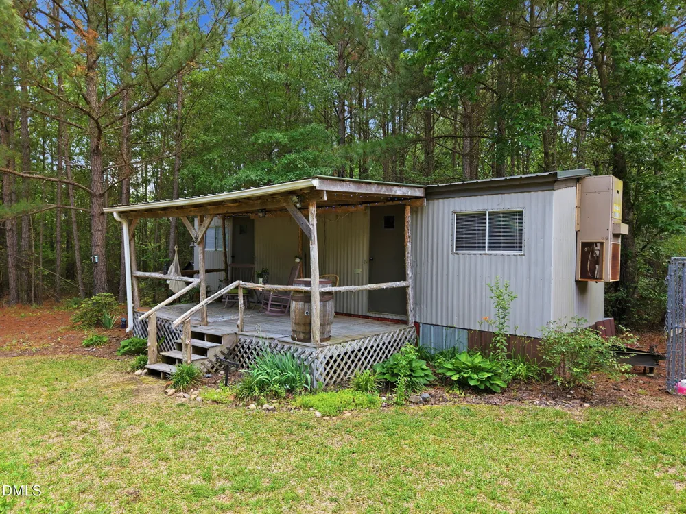 1656 Nc 42 Highway Moncure, NC 27559
