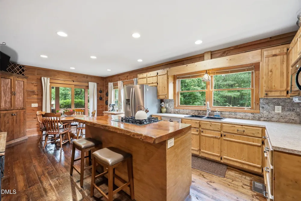 1656 Nc 42 Highway Moncure, NC 27559
