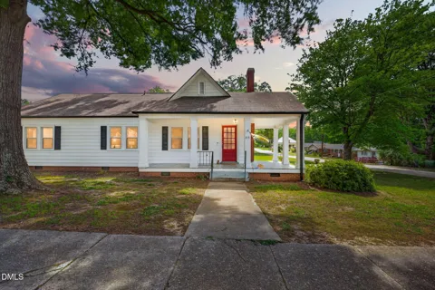 213 Walnut Street