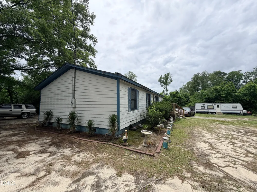 197 Zoo Road S Roanoke Rapids, NC 27870