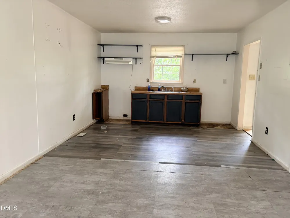 199 Zoo Road S Roanoke Rapids, NC 27870