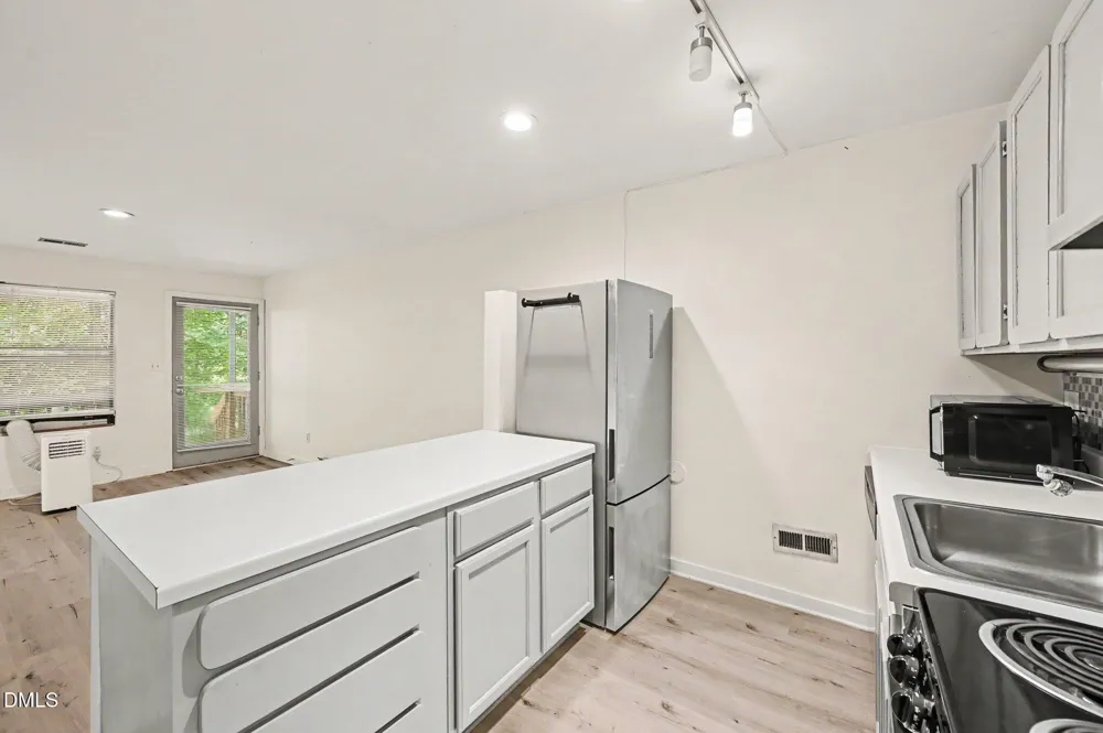 314 Cedarwood Lane Carrboro, NC 27510
