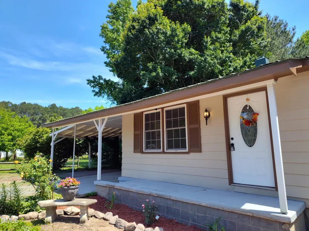 935 Maynard Road Godwin, NC 28344