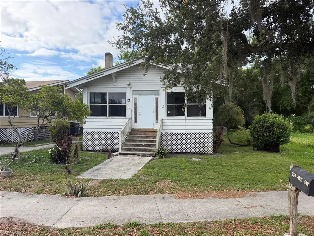 214 Avenue K SW Moore Haven, FL 33471