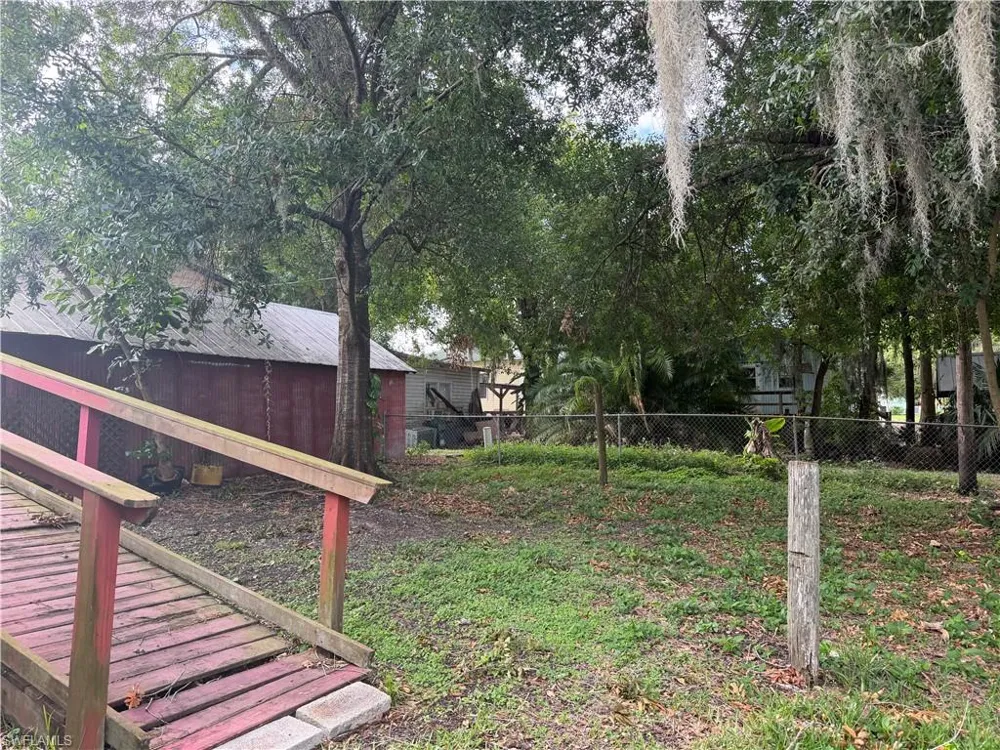 214 Avenue K SW Moore Haven, FL 33471
