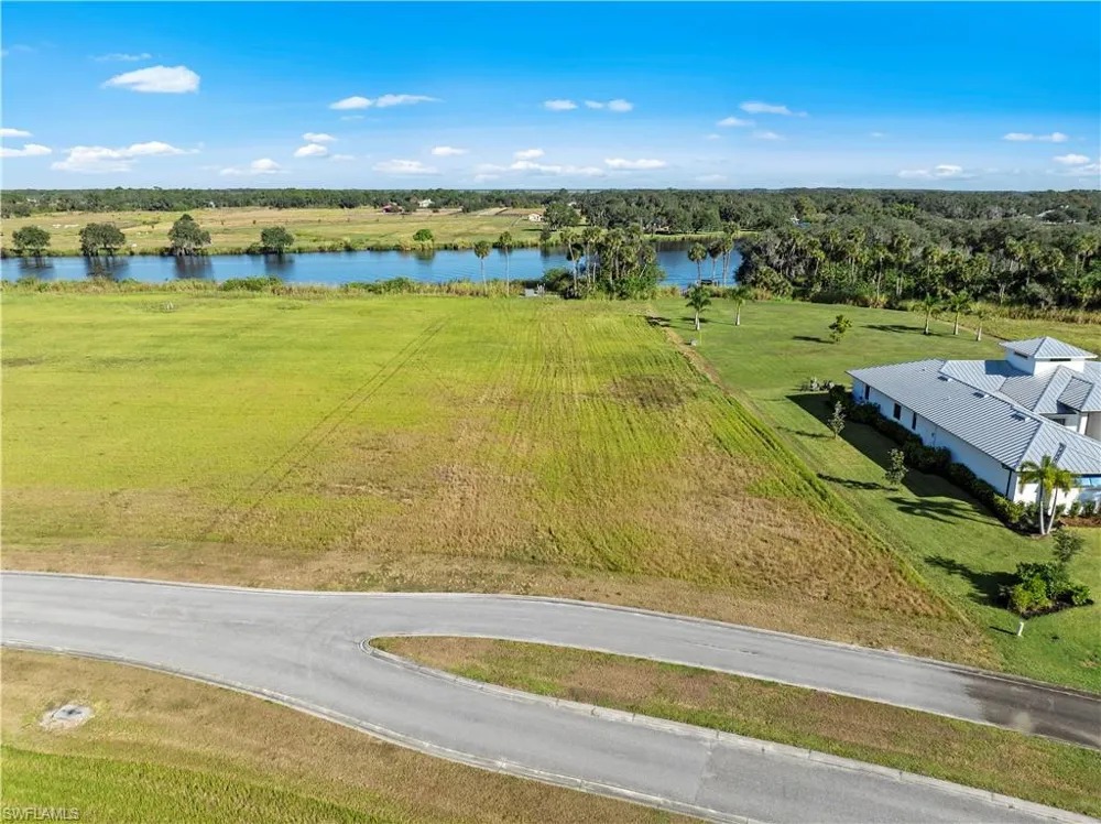 22821 Yellow Button Lane Alva, FL 33920