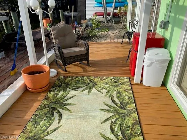2647 Pine Street Matlacha, FL 33993