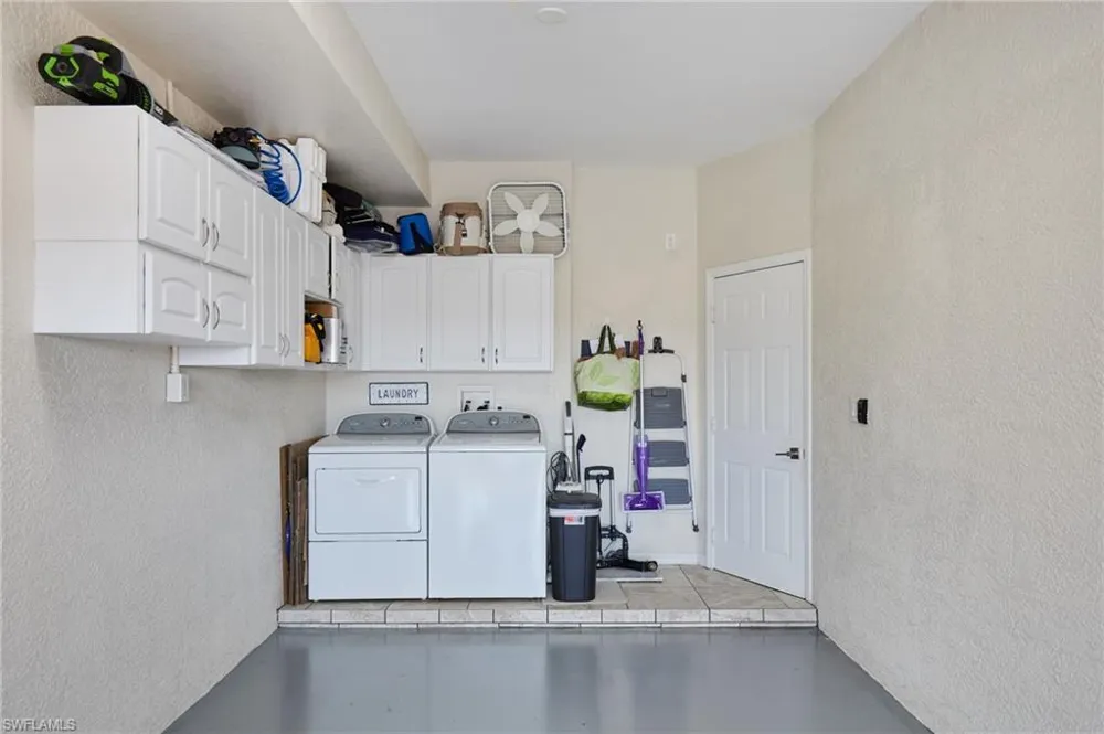2647 Pine Street Matlacha, FL 33993