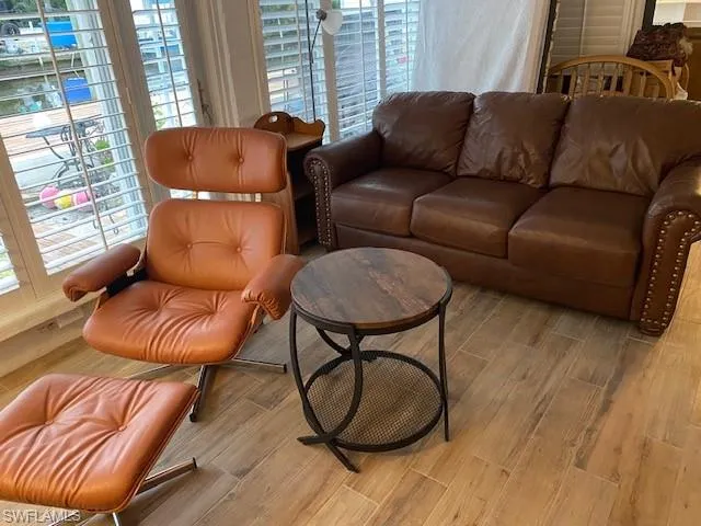 2647 Pine Street Matlacha, FL 33993