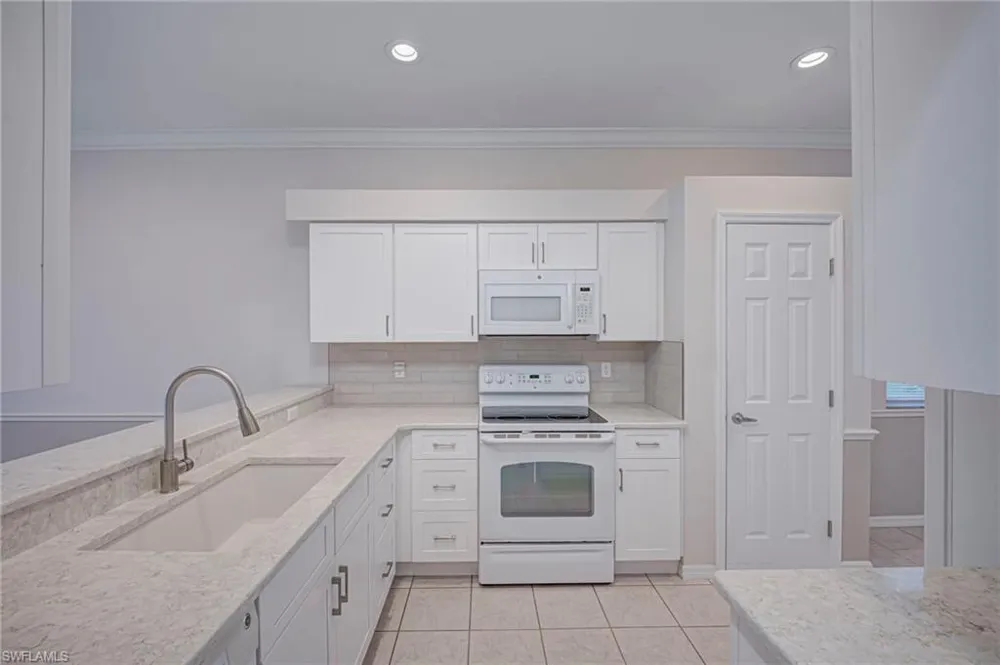 20676 Candlewood Hollow Estero, FL 33928