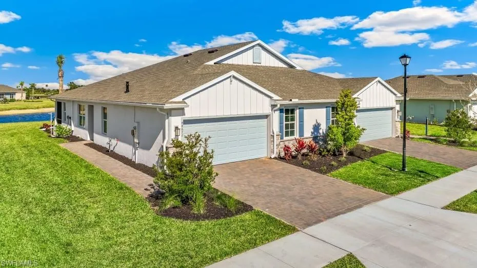 17637 SHADE TREE LOOP Punta Gorda, FL 33982