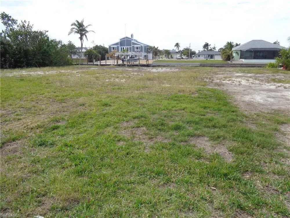 2947 Cussell Drive St. James City, FL 33956