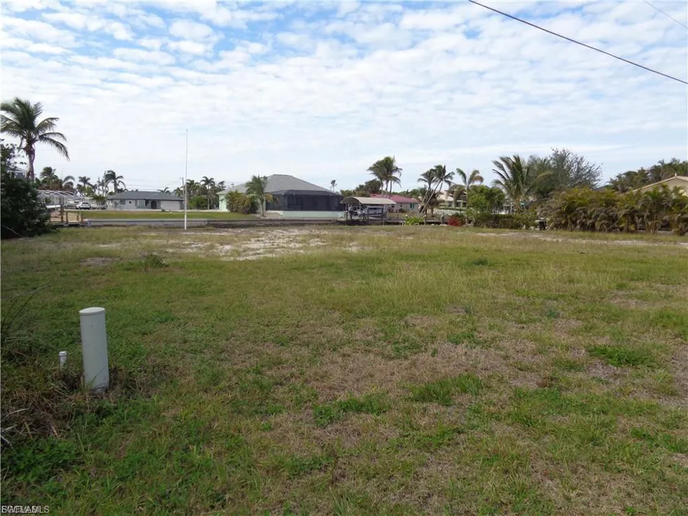2947 Cussell Drive St. James City, FL 33956