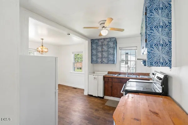 701 E Harnett Street Dunn, NC 28334