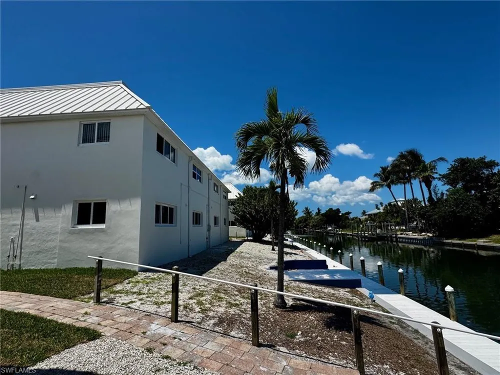 805 E Gulf Drive #B4 Sanibel, FL 33957