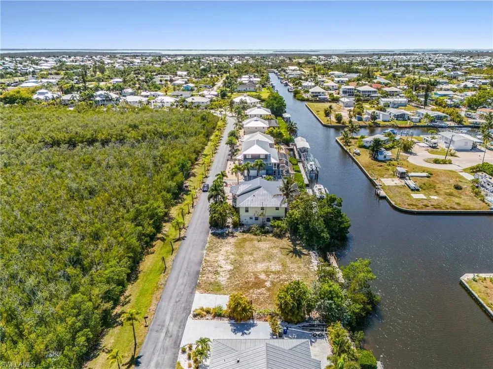 2936 Buttonwood Key Court St. James City, FL 33956