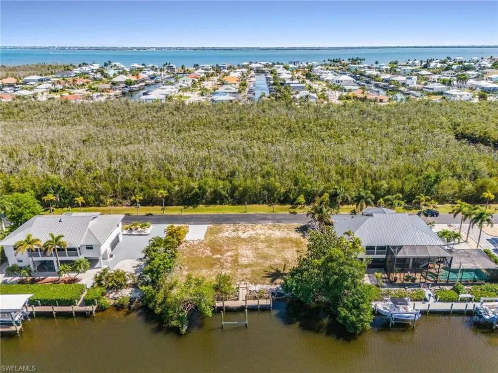 2936 Buttonwood Key Court St. James City, FL 33956