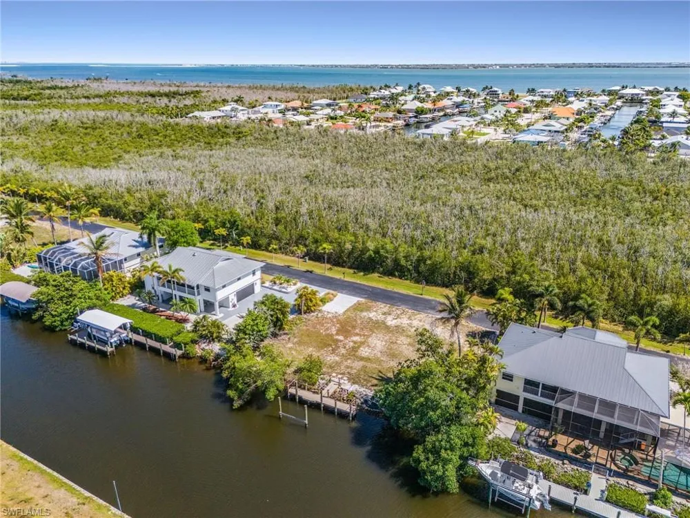 2936 Buttonwood Key Court St. James City, FL 33956