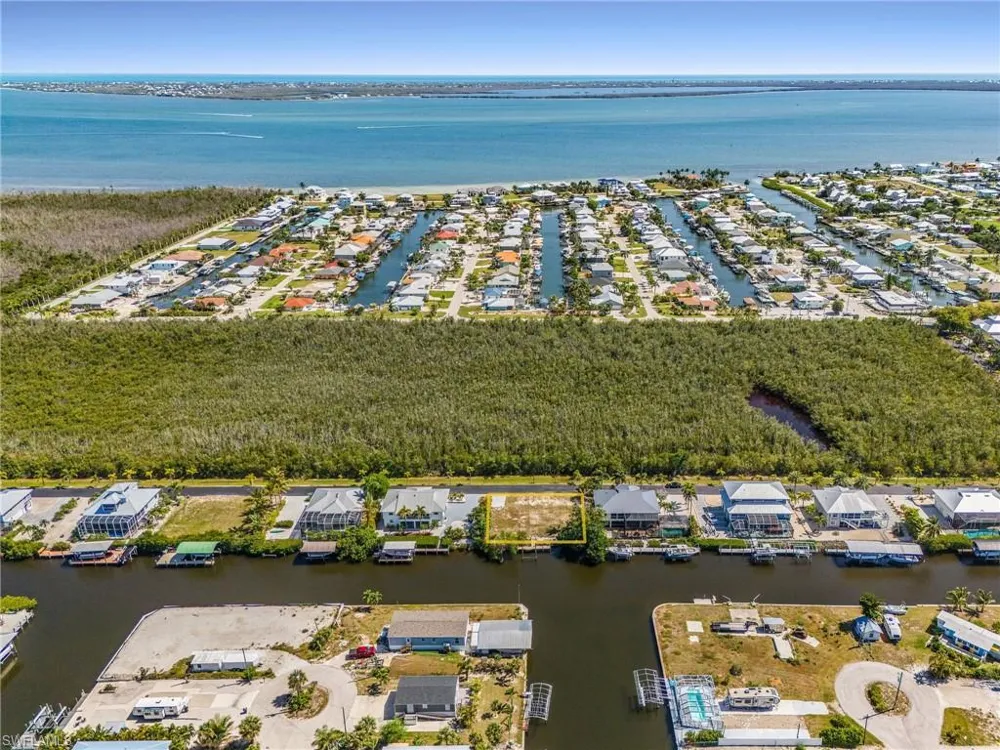 2936 Buttonwood Key Court St. James City, FL 33956