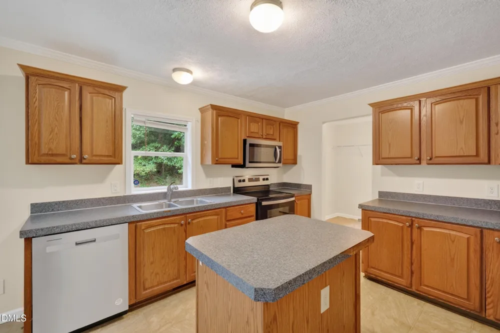 126 Hunter Road Henderson, NC 27537