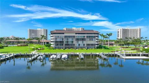 601 Seaview Court #C-106