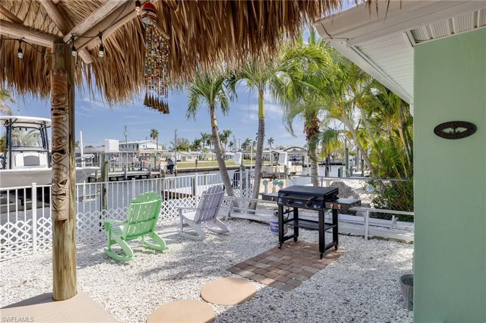 2639 Bridgeview Street Matlacha, FL 33993