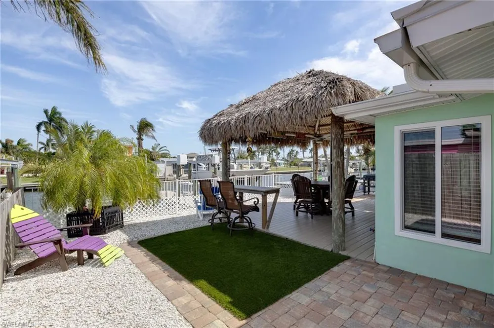 2639 Bridgeview Street Matlacha, FL 33993