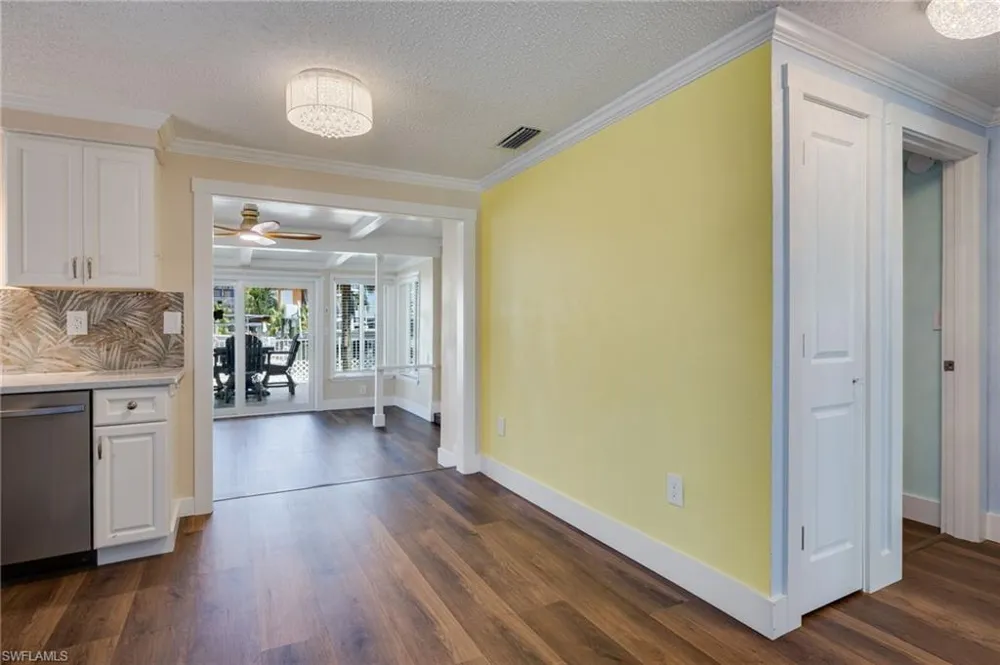 2639 Bridgeview Street Matlacha, FL 33993