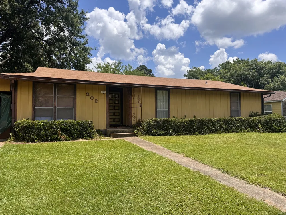 302 O'Tyson Mt Pleasant, TX 75455